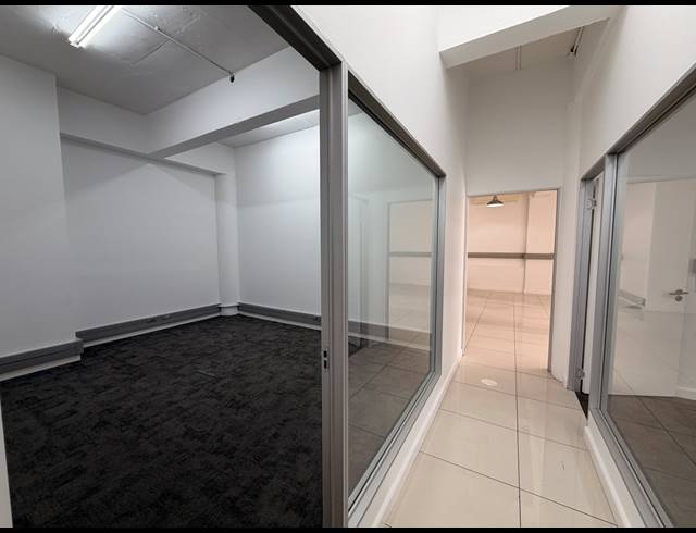 438M² OFFICE TO LET IN GREEN POINT
